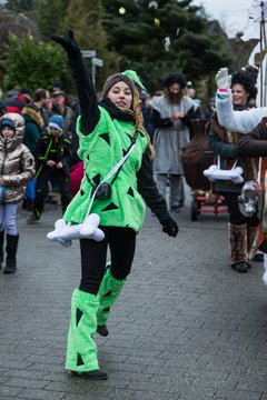 Bild 257 - Latuff Umzug